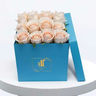 peach & white rose box