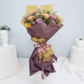 pink and yellow rose bouquet
